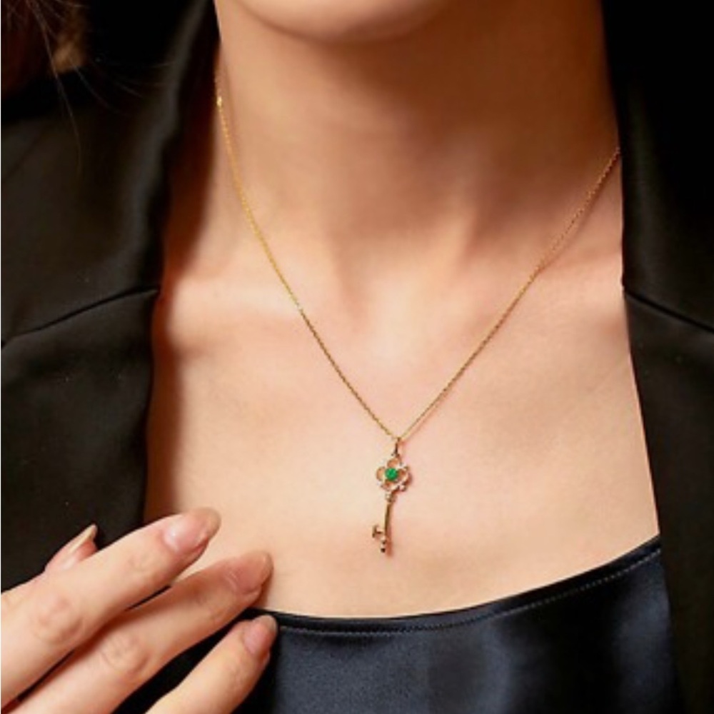 S925 Sterling Silver and Gold Plated Green CZ Key Pendant Necklace. New. - Picture 6 of 10